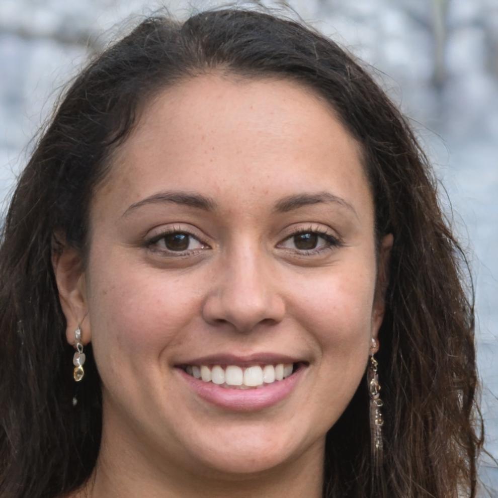Instructoare financiară Ioana Crișan